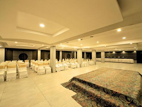 d r utthama nellore am hotel kollection