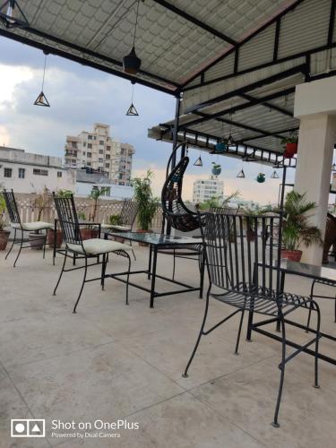 madhav guest house