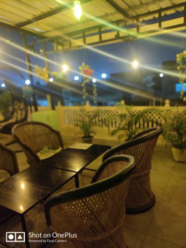 madhav guest house