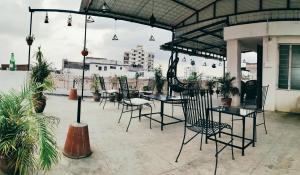 madhav guest house