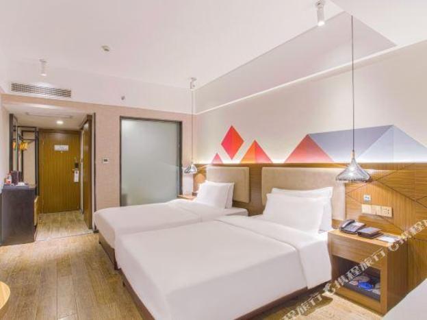 borrman hotel hezhou lingfeng plaza