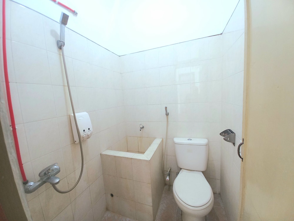 homestay jogja 4 kamar tidur full ac dekat gembiraloka