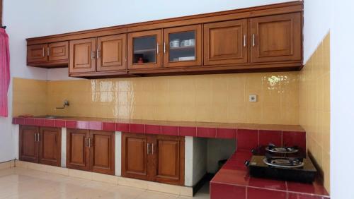 homestay jogja 4 kamar tidur full ac dekat gembiraloka