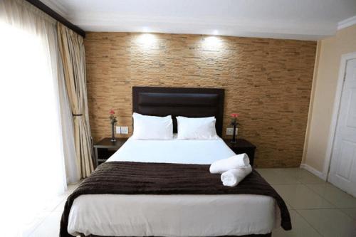 bayside hotel 97 russell street