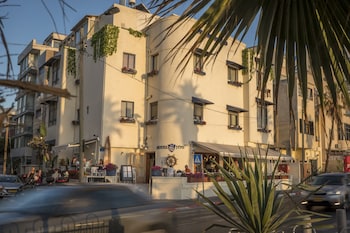 tlv 88 sea hotel