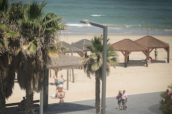 tlv 88 sea hotel