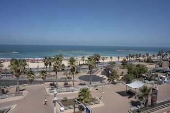 tlv 88 sea hotel