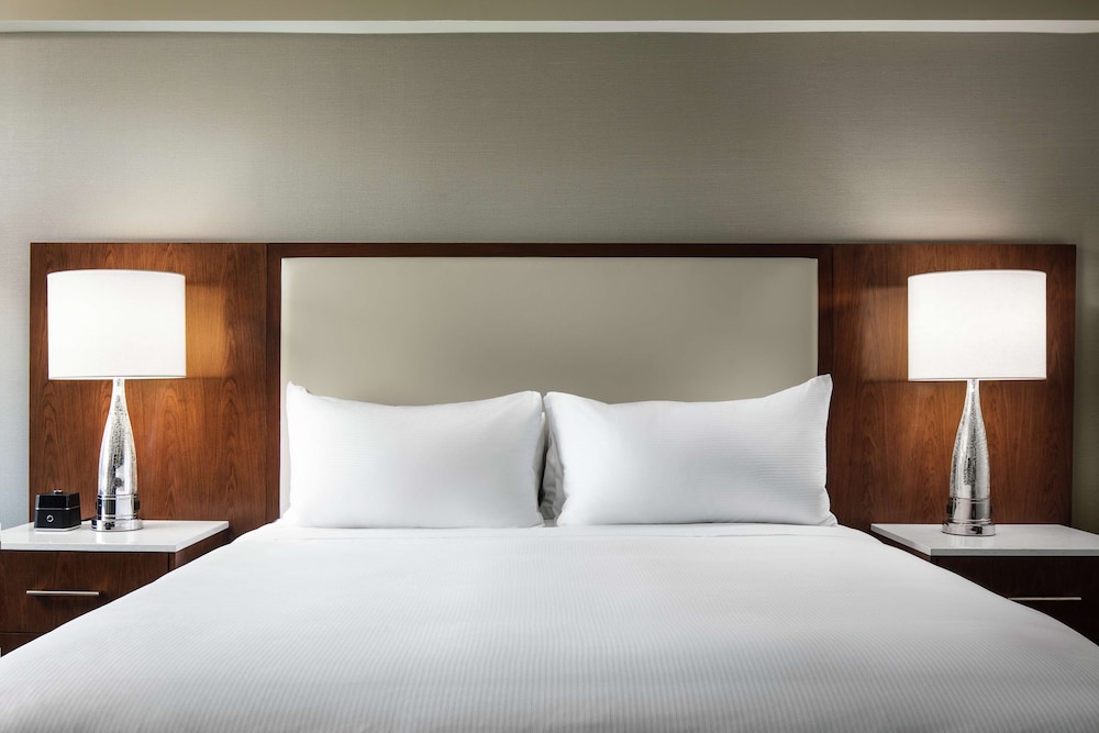 hilton boston logan airport
