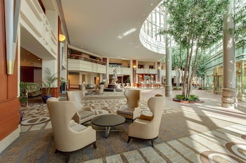 Hilton Boston Logan Airport,Downtown Boston>>Boston,4 star