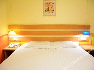 Home Inn(Taiyuan Zhonglou Street Liuxiang Food Street Store),,2 star