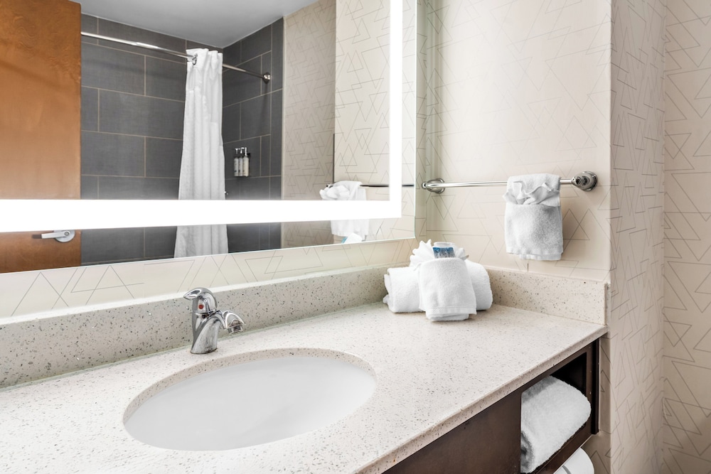 holiday inn express hotel and suites albany by ihg