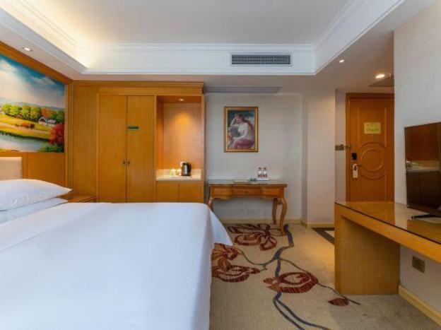 vienna hotel hubei jinzhou changjiang university