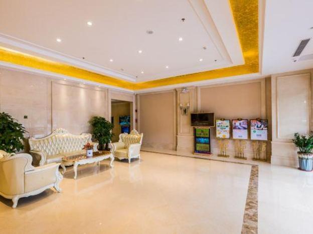 vienna international hotel zhaoqing center lake view