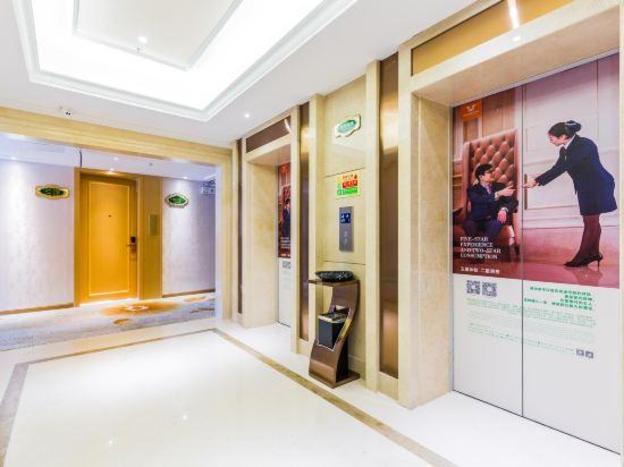 vienna international hotel zhaoqing center lake view