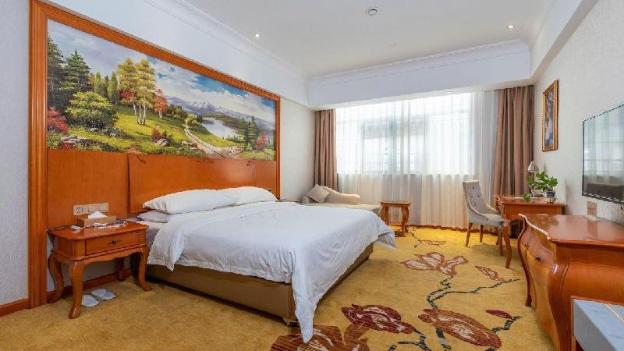 vienna 3 best hotel shimen baofeng