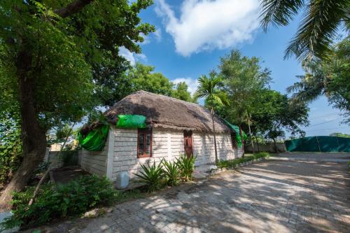 sugam resort and convention centre