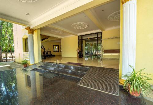 sugam resort and convention centre