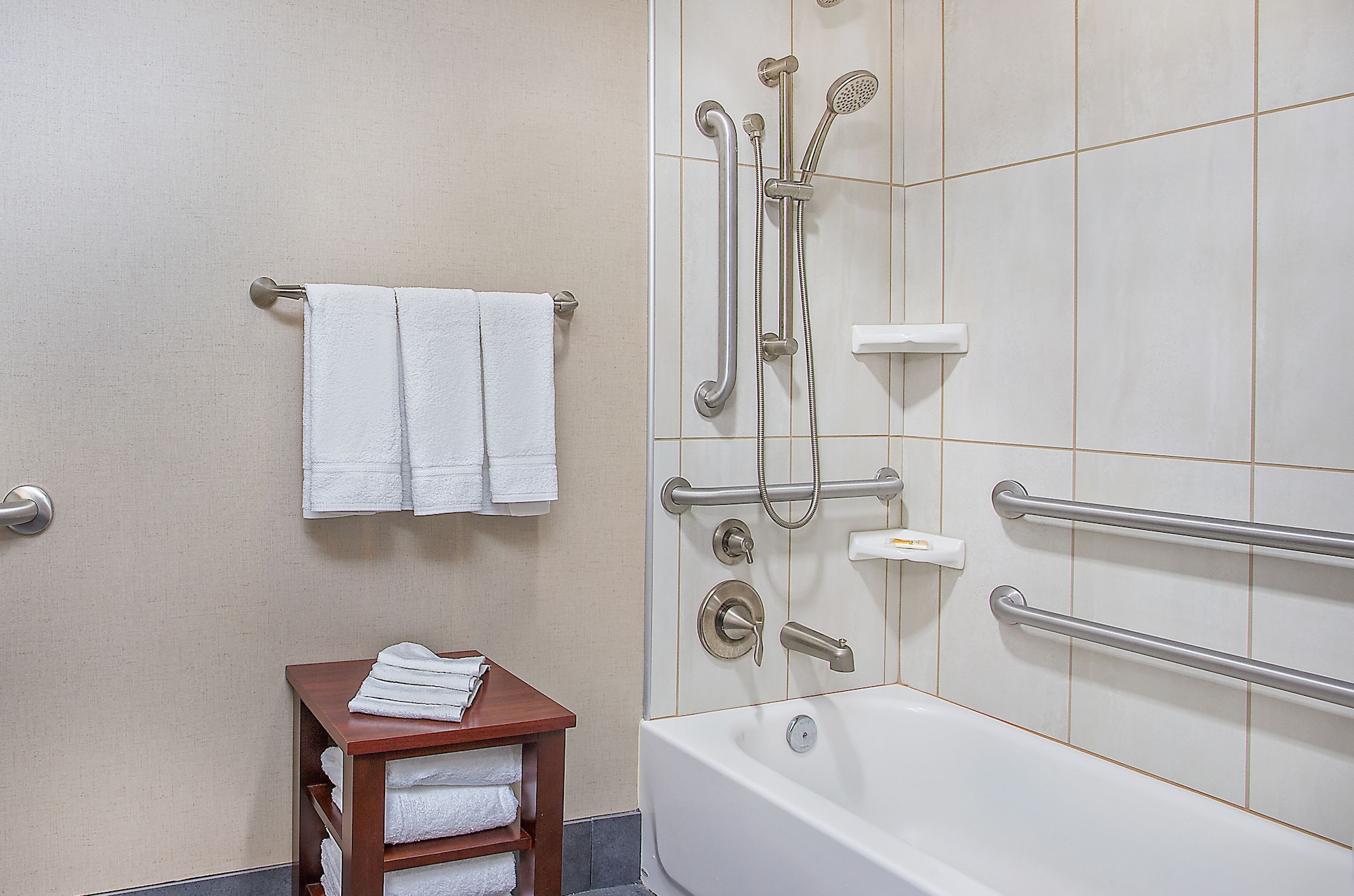 holiday inn university plaza bowling green by ihg
