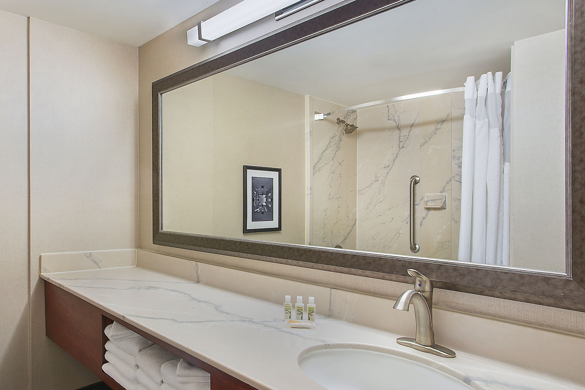 holiday inn university plaza bowling green by ihg