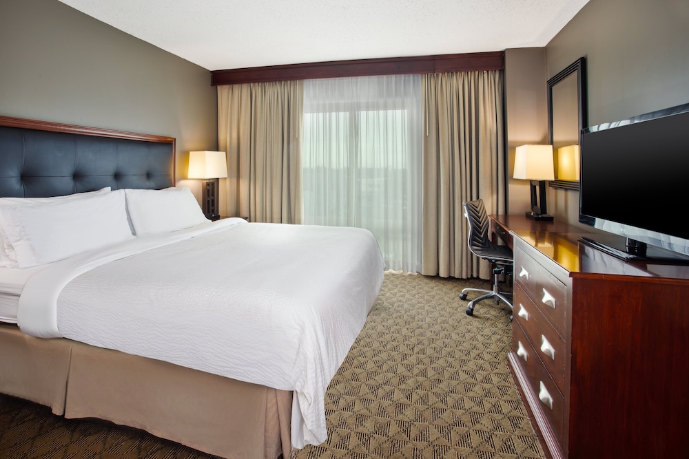 holiday inn university plaza bowling green by ihg
