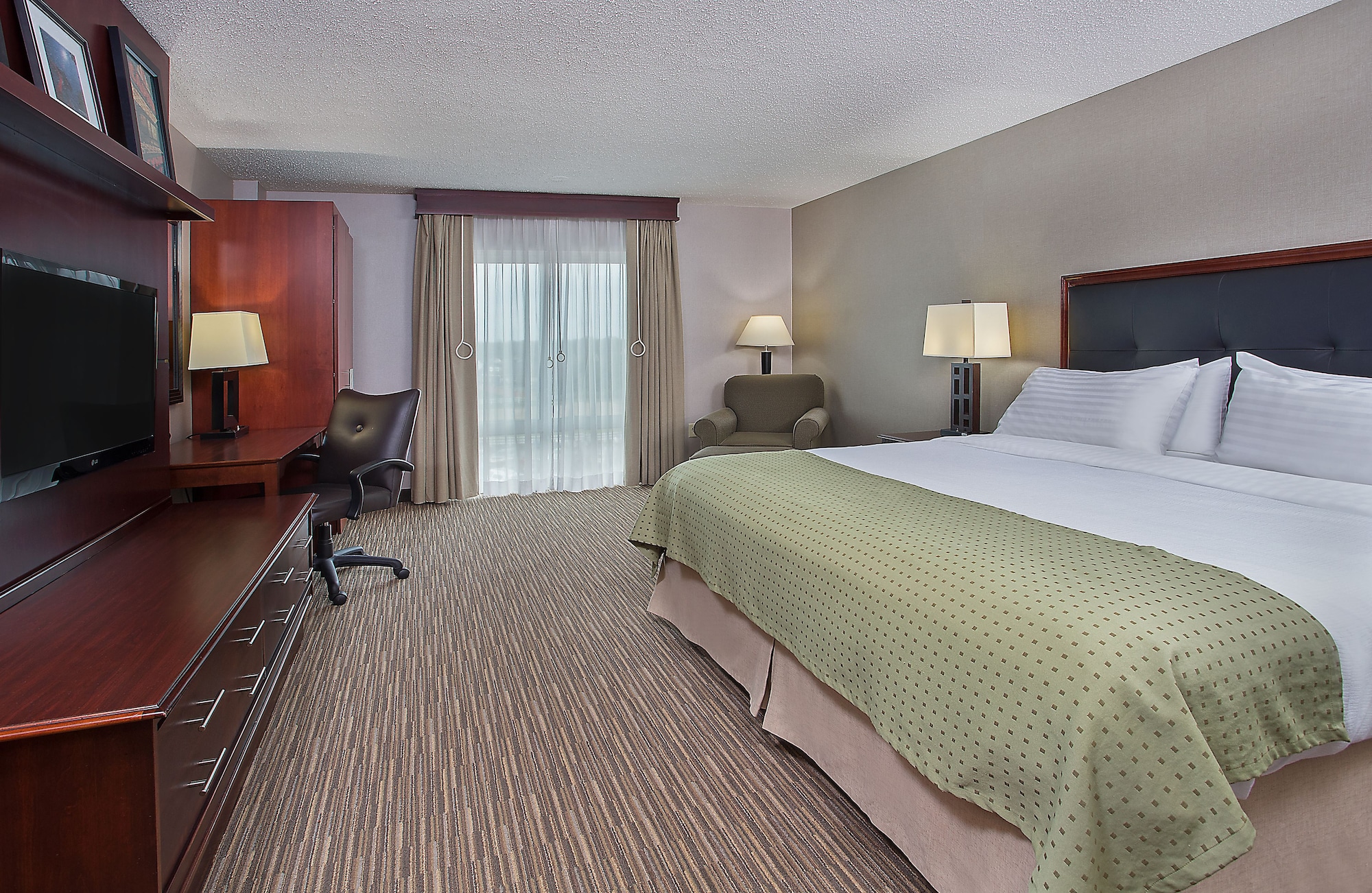 holiday inn university plaza bowling green by ihg