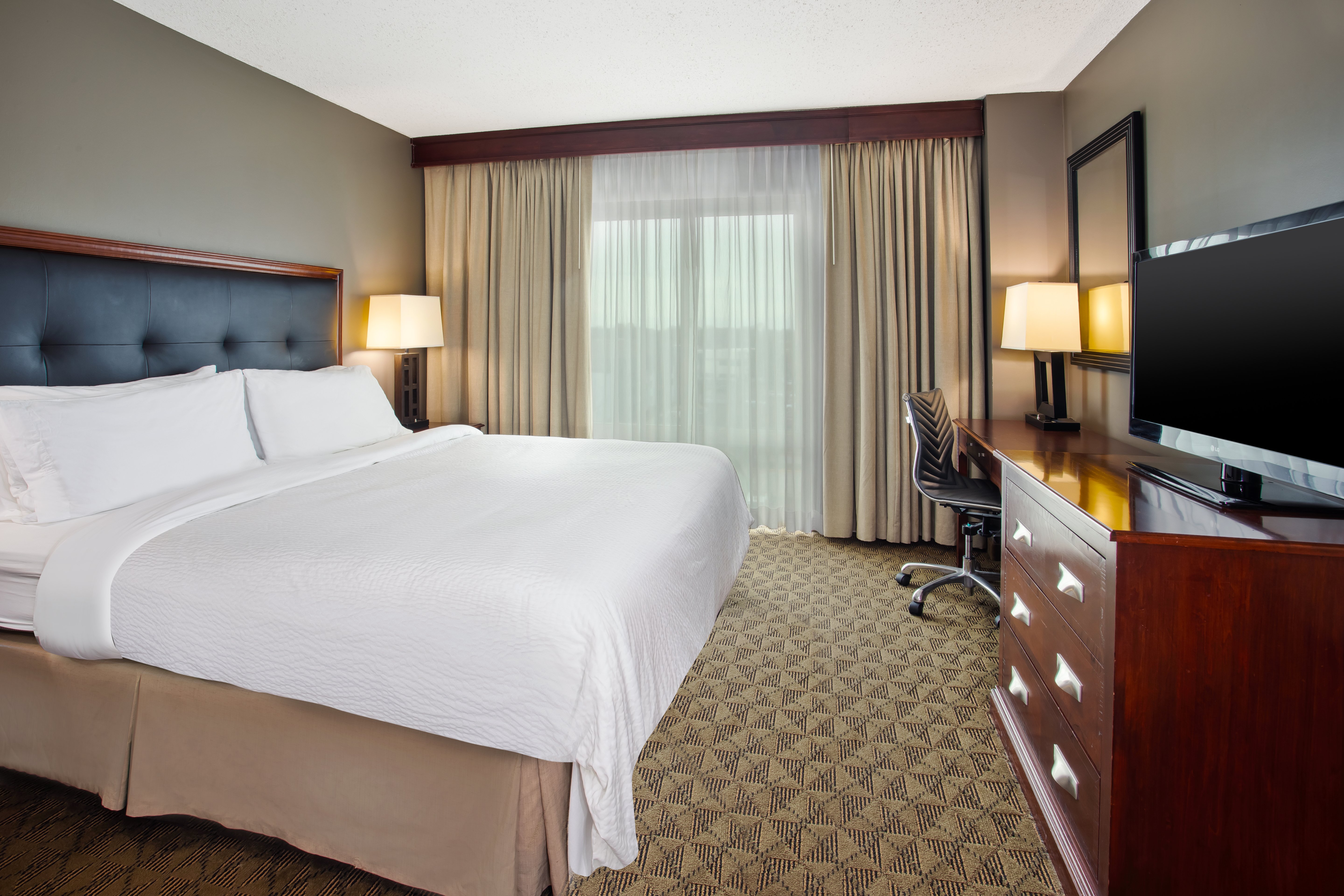 holiday inn university plaza bowling green by ihg