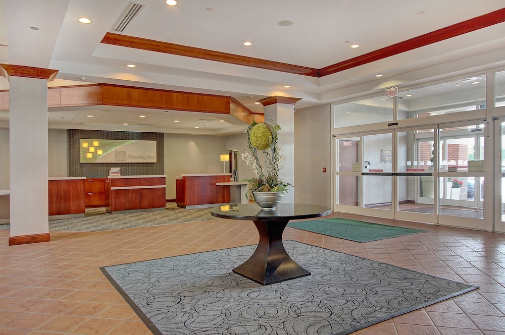 holiday inn university plaza bowling green by ihg