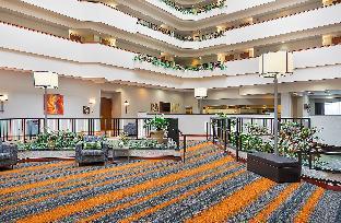 holiday inn university plaza bowling green by ihg