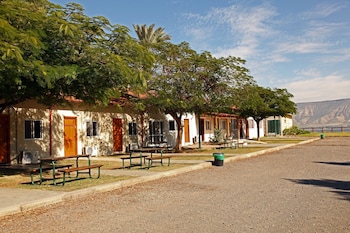 ohalo manor