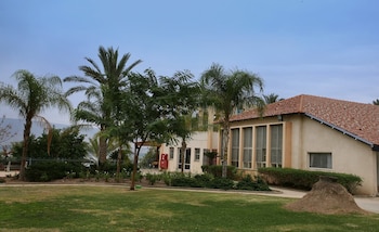ohalo manor