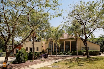 ohalo manor