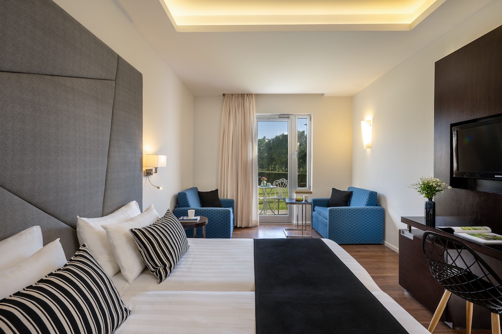 hotel yehuda