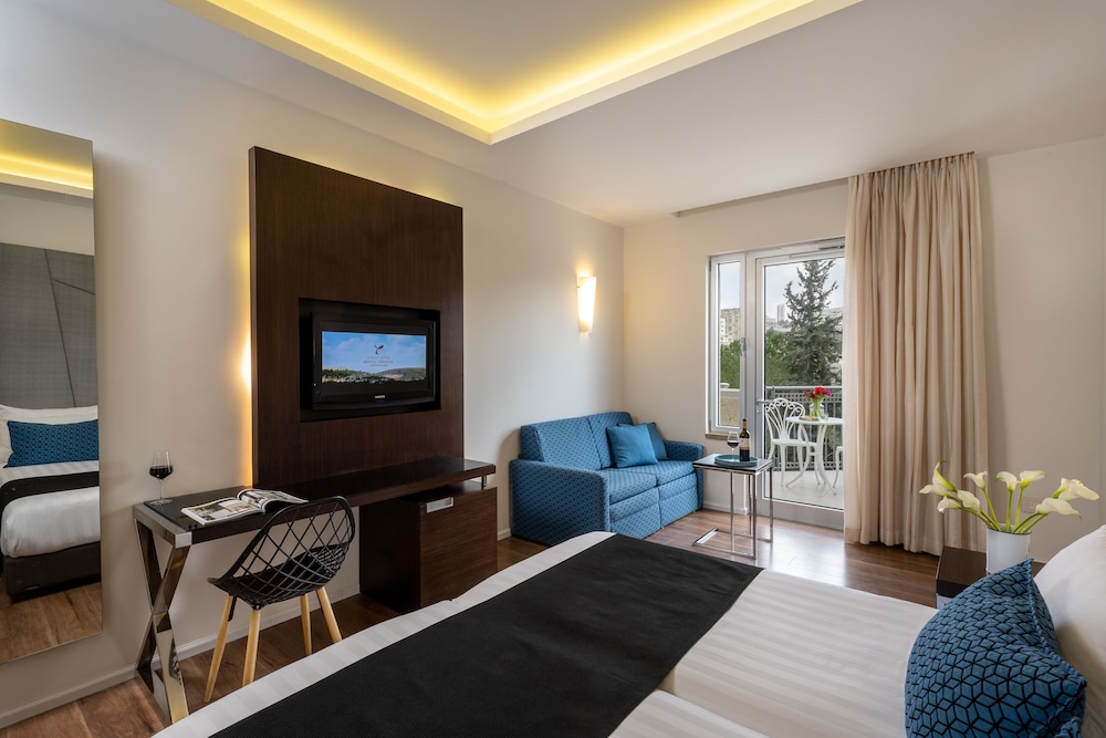 hotel yehuda