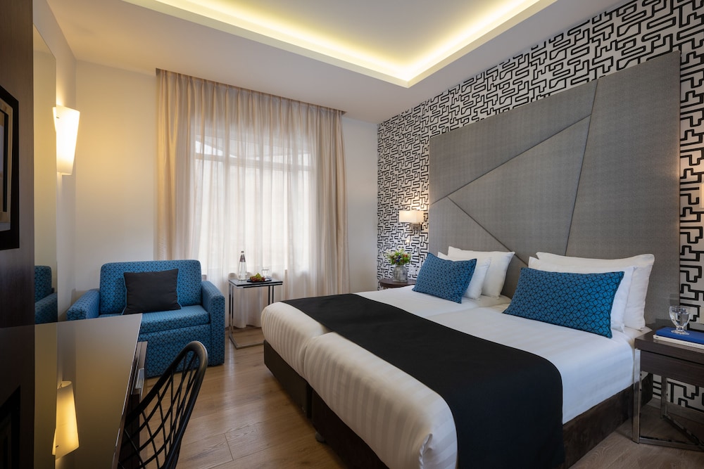 hotel yehuda