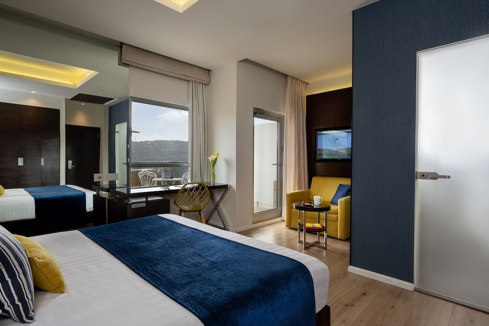 hotel yehuda