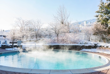 long trail house condominiums at stratton mountain
