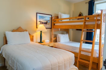 long trail house condominiums at stratton mountain