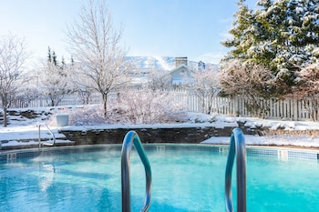long trail house condominiums at stratton mountain