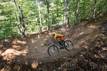 long trail house condominiums at stratton mountain
