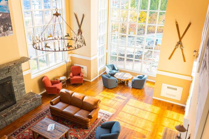 long trail house condominiums at stratton mountain