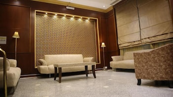 al mukhtara al gharbi