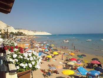 apartment close to the scala dei turchi beach