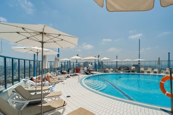 luxurious 90sqm 2br beach front