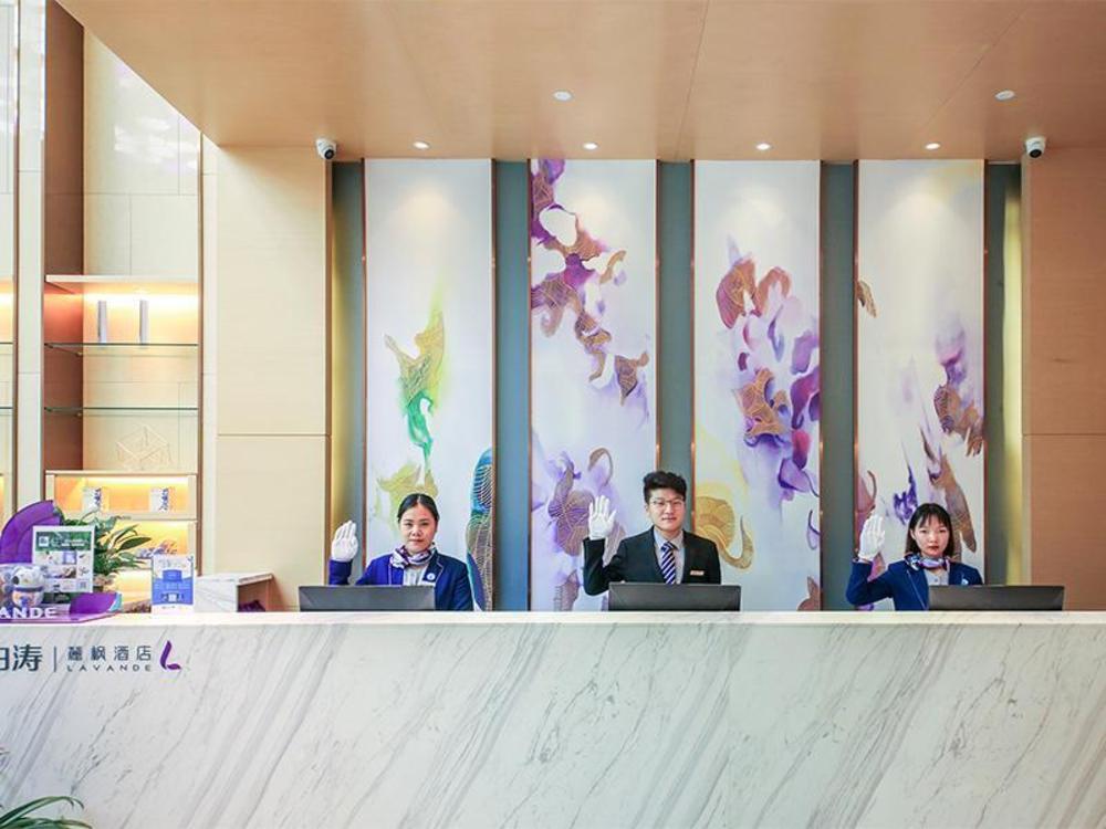 lavande hotels zhengzhou longhai xi road metro station