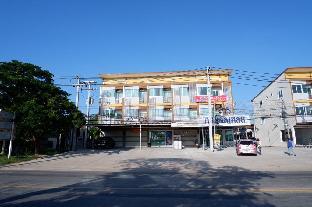 crystal place prathai