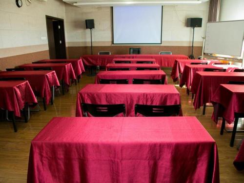 super 8 hotel beijing headquarters branch one