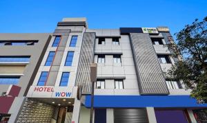 Treebo Wow, Surat Station,India>>Surat,3 star