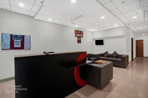 Treebo Wow, Surat Station,India>>Surat,3 star