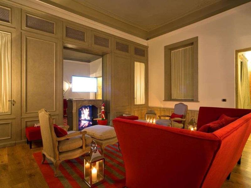 hotel rosso 23