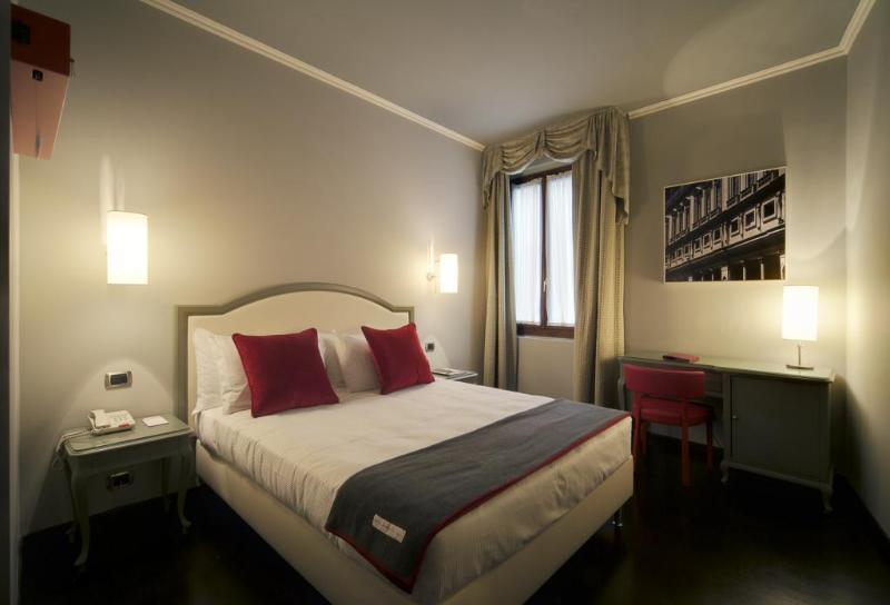 hotel rosso 23
